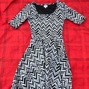 XS LULAROE NICOLE RETIRED